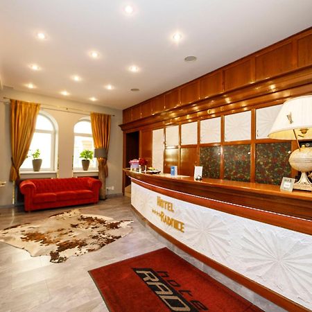 ליברץ Hotel Radnice מראה חיצוני תמונה