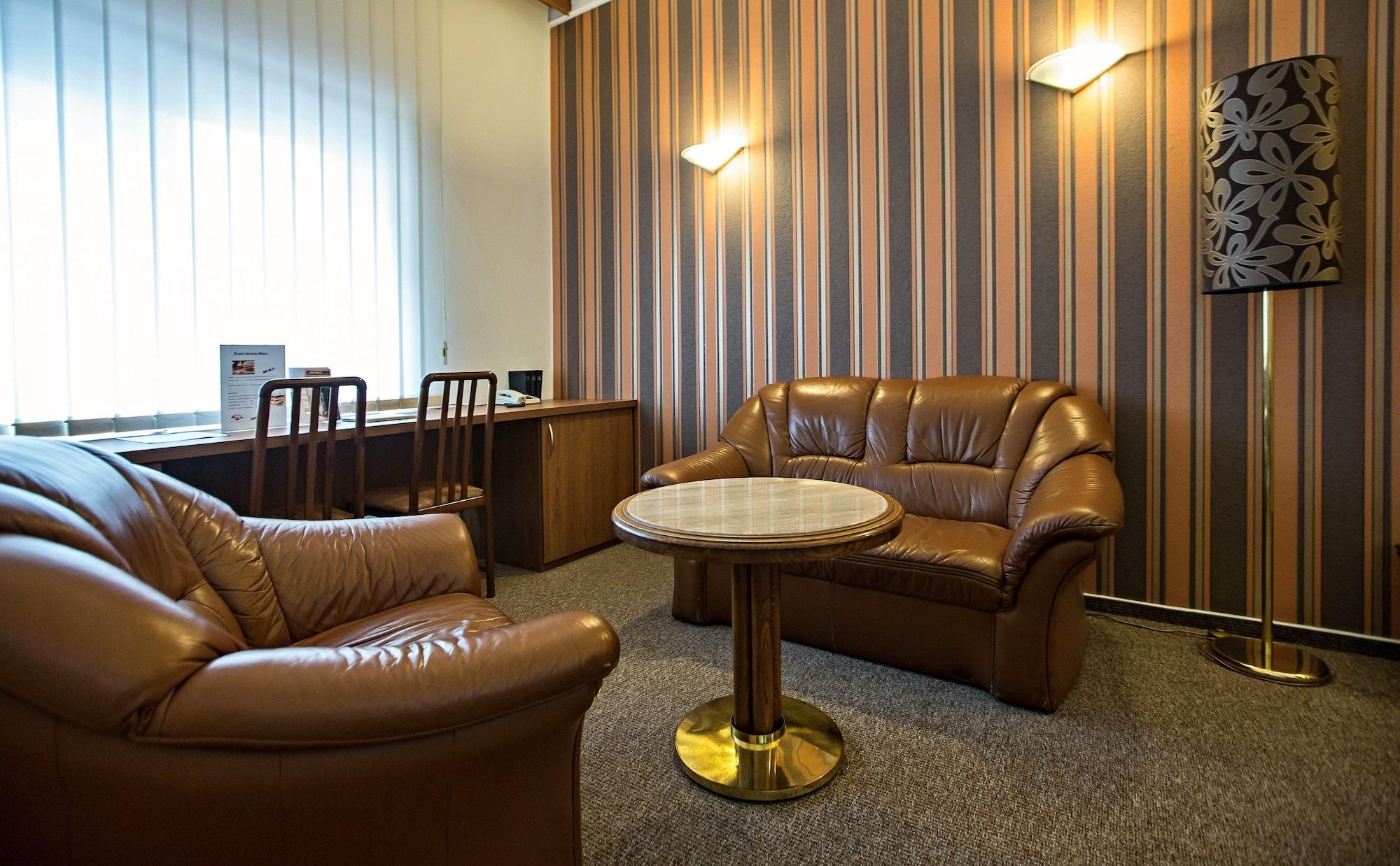 ליברץ Hotel Radnice מראה חיצוני תמונה