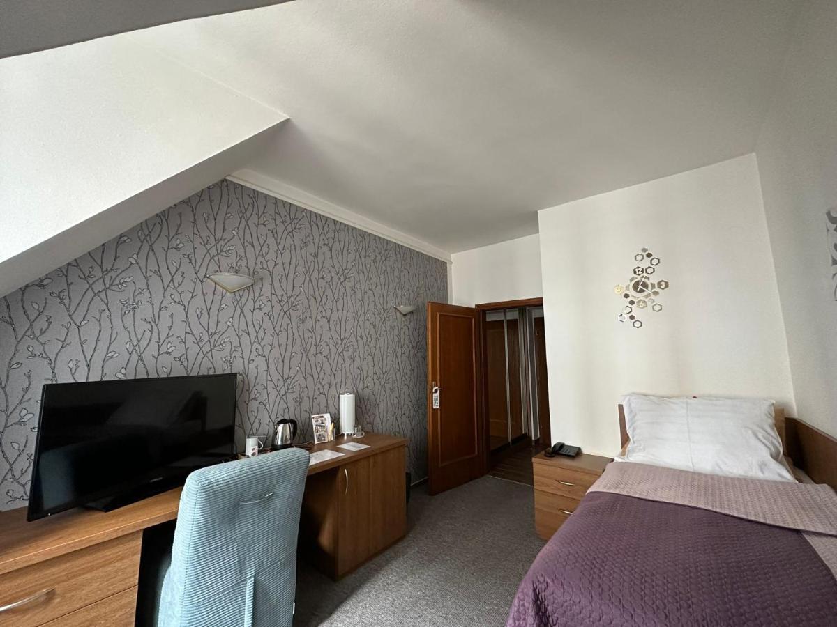 ליברץ Hotel Radnice מראה חיצוני תמונה