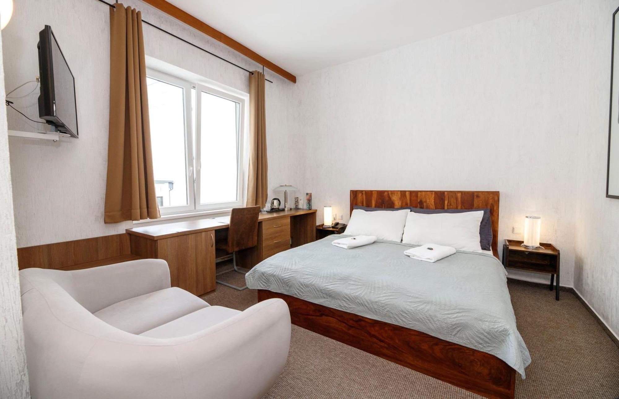 ליברץ Hotel Radnice מראה חיצוני תמונה