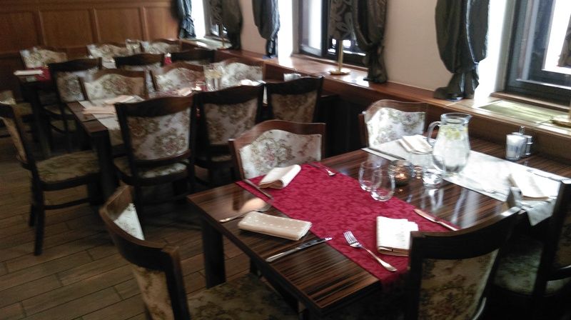 ליברץ Hotel Radnice מראה חיצוני תמונה